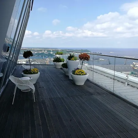 Sea Towers Lejlighed